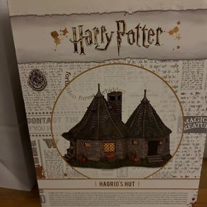 Department 56 Hagrid’s Hut. Perfect condition.